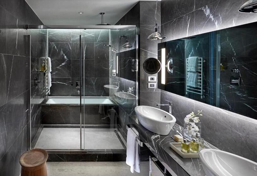 اتاق سوپریور با تخت بزرگ, Mandarin Oriental Milan