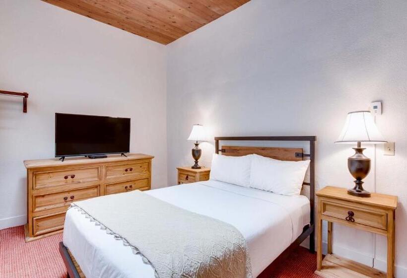 Номер Basic, The Historic Taos Inn