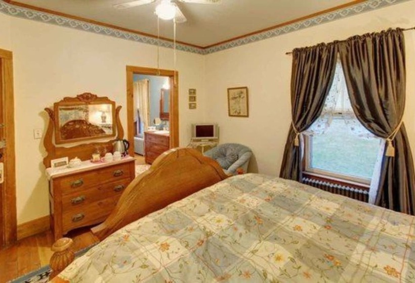 Номер Стандарт, Margaretville Mountain Inn B&b