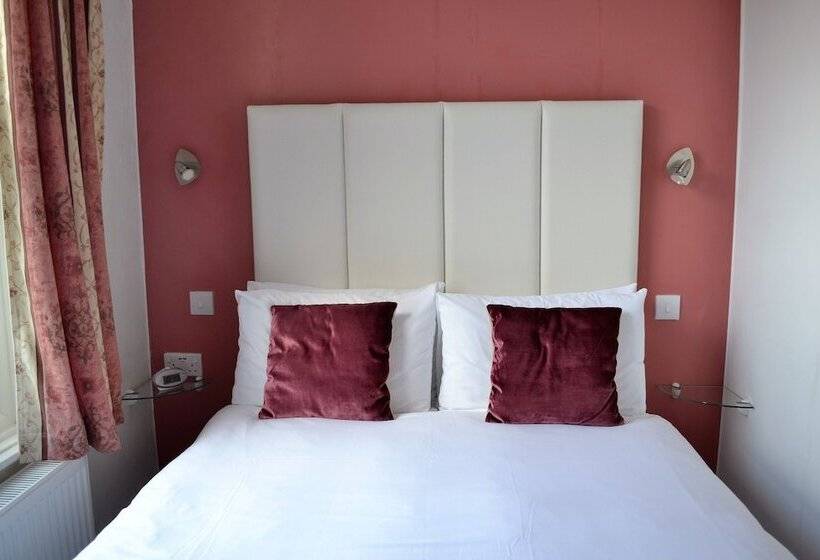 Семейный Номер, Carrington Guest House