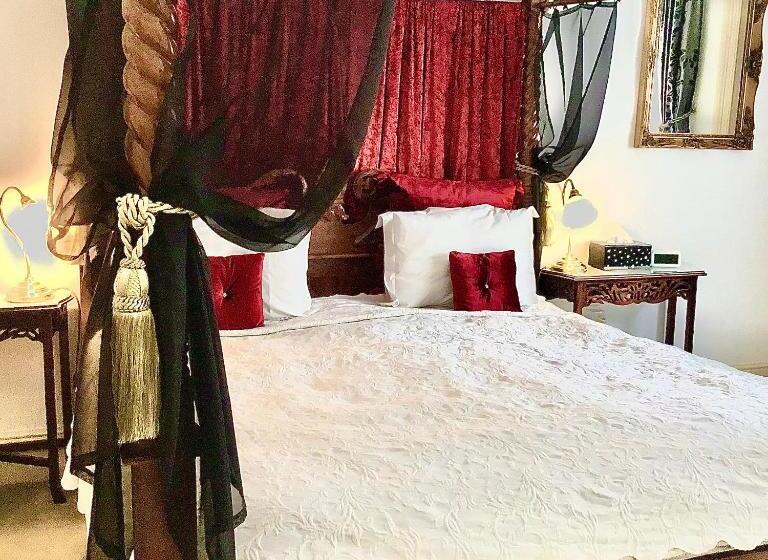 اتاق استاندارد با تخت بزرگ, Kurrajong House