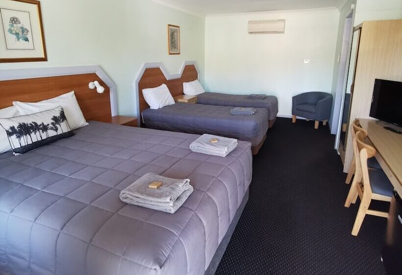 패밀리 룸, Bellview Motel