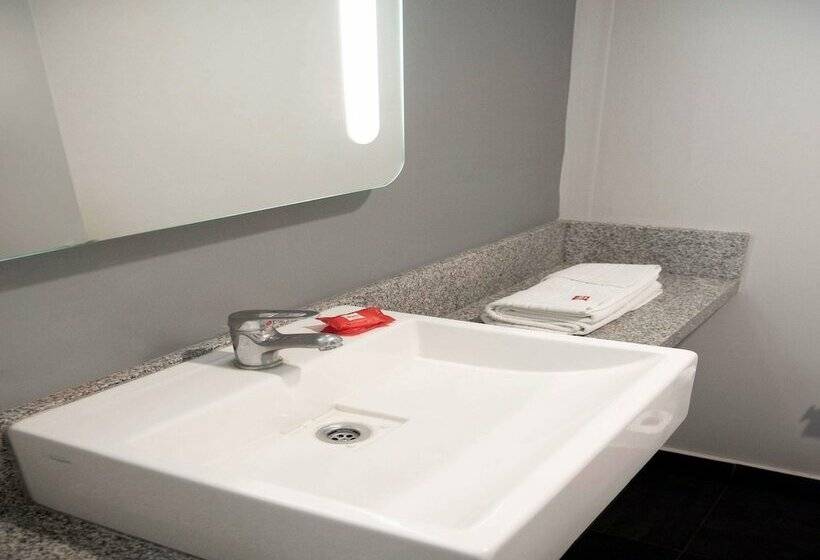 Номер Стандарт, Ibis Pilar
