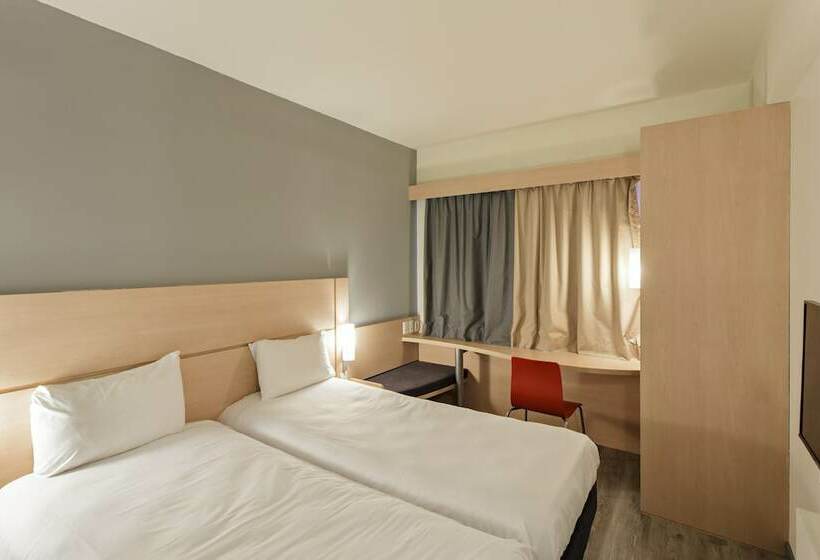 Номер Стандарт, Ibis Pilar