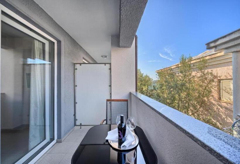 חדר דלוקס עם מרפסת, Sunset Split Rooms