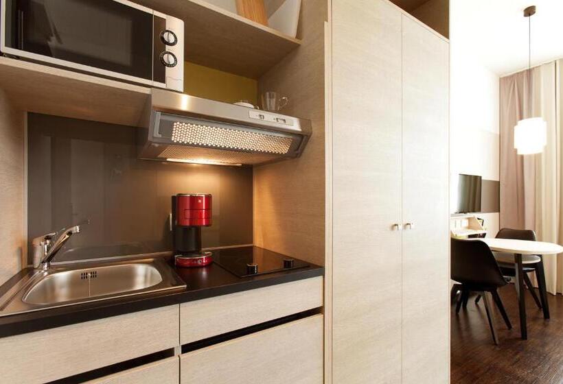 Студия Стандарт, Vienna House Easy By Wyndham Osnabrück & Apartments