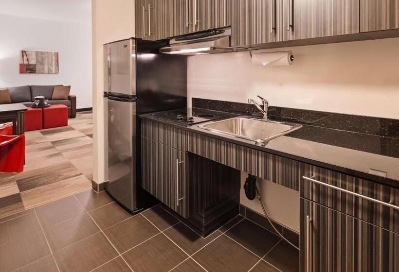 Номер Стандарт Адаптированный для Инвалидов, Best Western Plus Airport Inn & Suites
