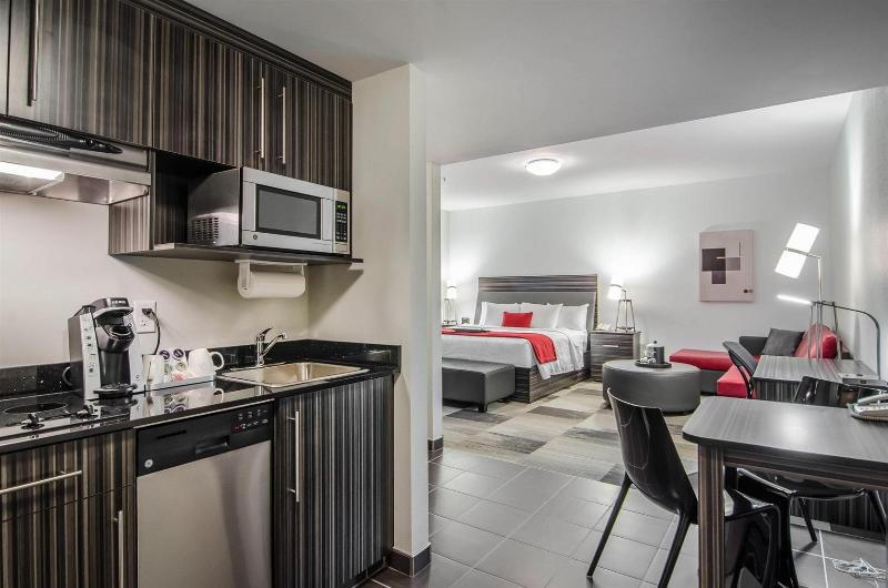Люкс Кровать Кинг, Best Western Plus Airport Inn & Suites