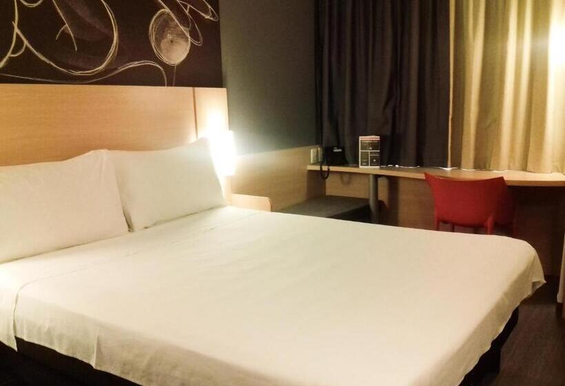 Номер Стандарт, Ibis Jatai