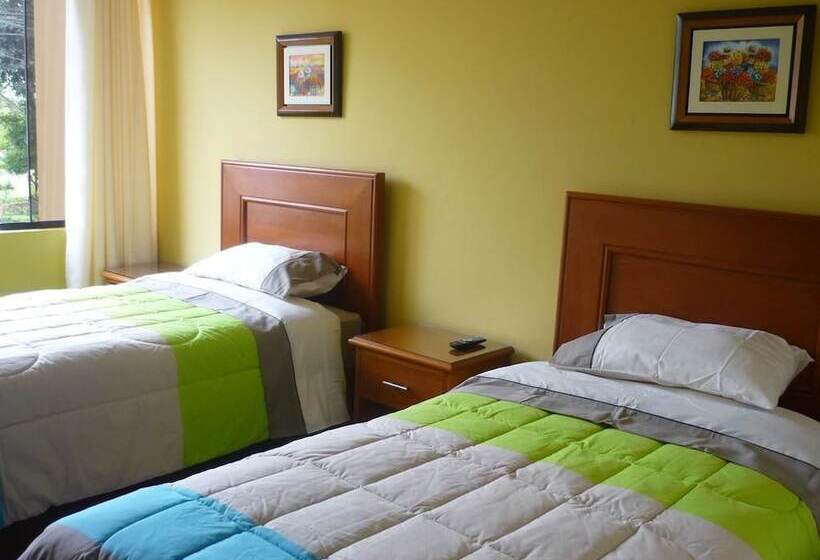 Quarto Estandar, Sevilla House