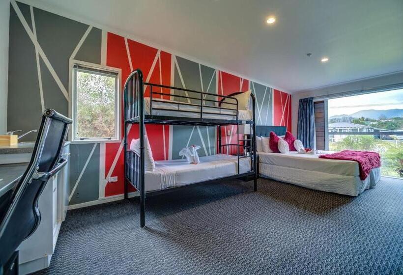 Семейный Номер, Silver Fern Lodge