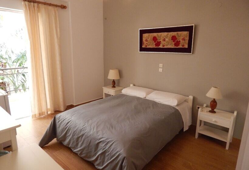 ファミリールーム, Casa Kasteli