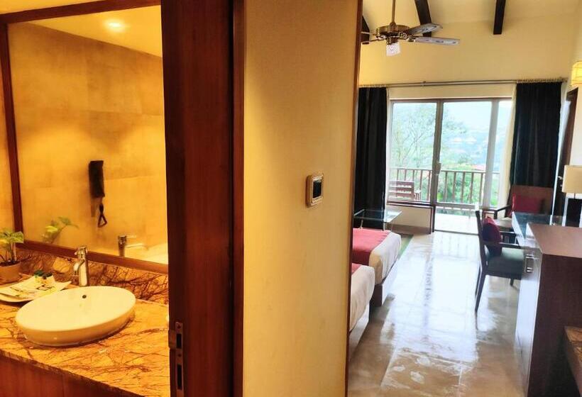 Номер Deluxe, Fariyas Resort, Lonavala