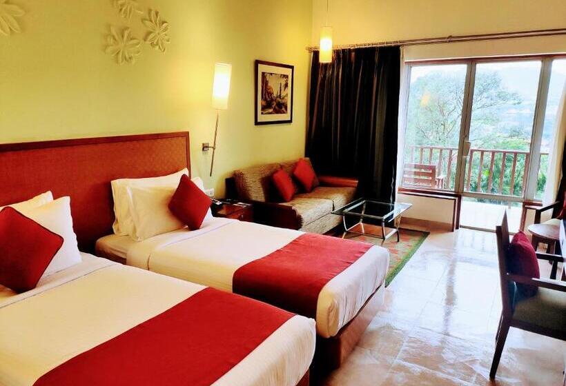 Классический Номер, Fariyas Resort, Lonavala