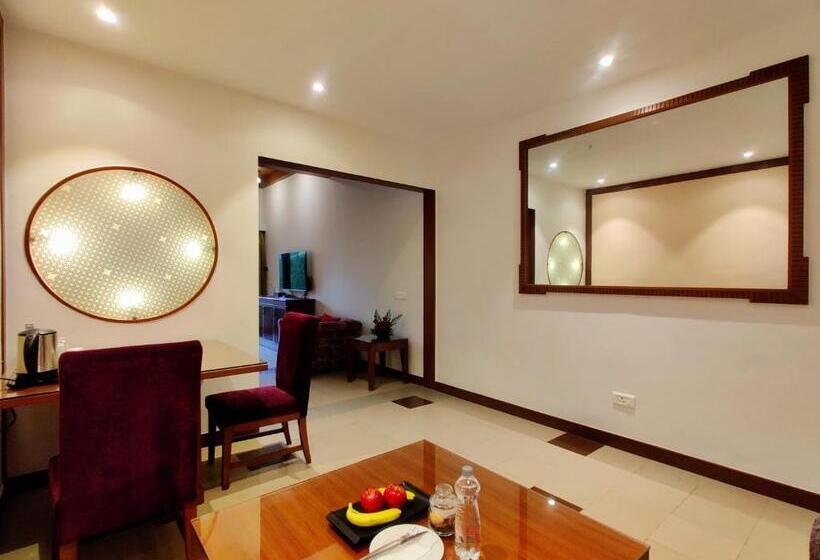 Полулюкс, Fariyas Resort, Lonavala
