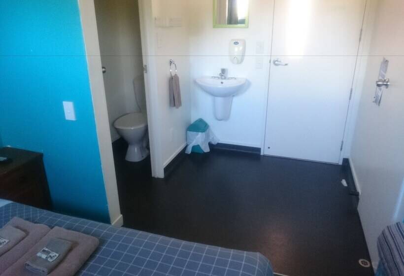 스탠다드 트리플 룸, Microtel Lodge Hamilton   Hostel