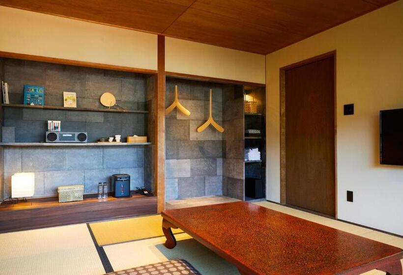 Четырехместный Номер Стандарт, Ryokan Oomuraya