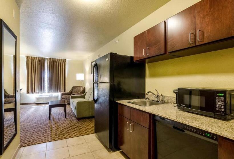 Четырехместный Номер Стандарт, Cobblestone Inn & Suites  Cambridge