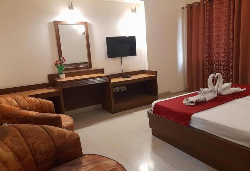 غرفة ديلوكس, Maiden Residency