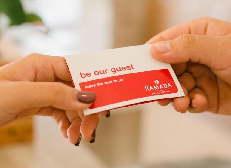 발코니 디럭스 룸, Ramada By Wyndham Phuket Deevana