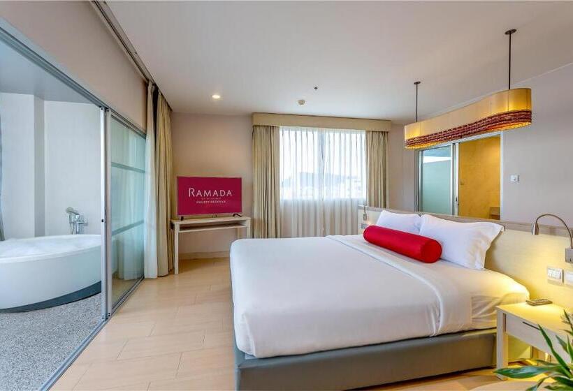테라스 주니어 스위트, Ramada By Wyndham Phuket Deevana