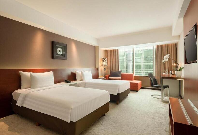 Номер Executive, The Alana Yogyakarta Hotel And Convention Center