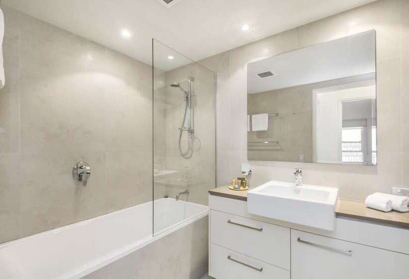 شقة ديلوكس غرفة نوم واحدة مطلة على البحر, The Lookout Resort Noosa