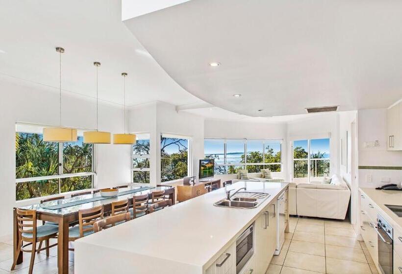 شقة ديلوكس غرفة نوم واحدة مطلة على البحر, The Lookout Resort Noosa