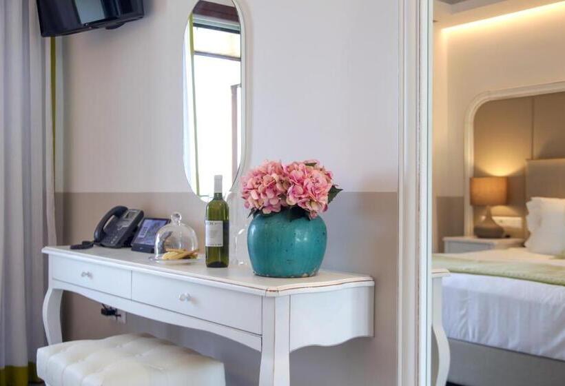 Номер Deluxe Вид на Море, Avaton Luxury Beach Resort   Relais & Chateaux
