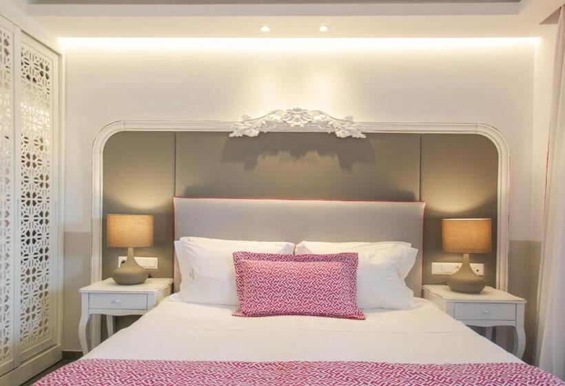 Номер Deluxe, Avaton Luxury Beach Resort   Relais & Chateaux