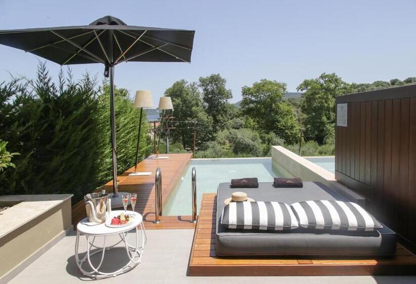 Номер Deluxe, Avaton Luxury Beach Resort   Relais & Chateaux