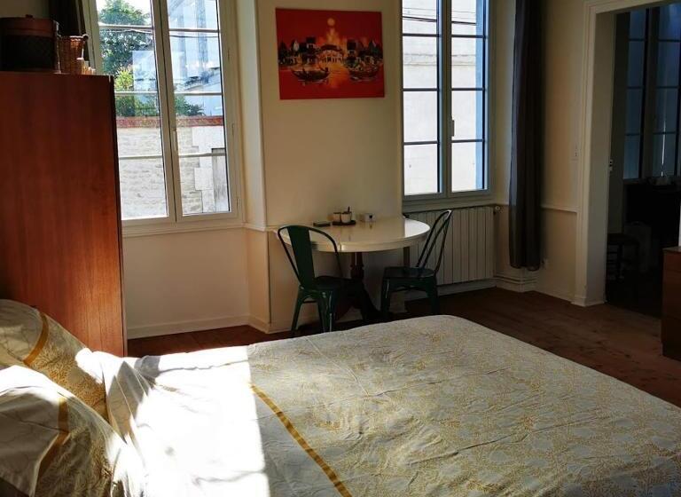 Номер Стандарт Трехместный, Le Bonheur  Suite Cognac