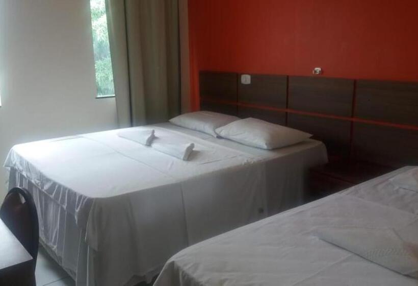Cameră Triplă Standard, Borari