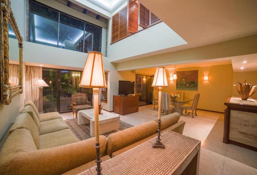 キングサイズベッドのスイートルーム, Wyndham Garden Guadalajara Expo Plaza Del Sol