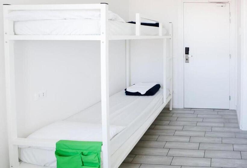 エコノミールーム, Meet Gardalake Hostel