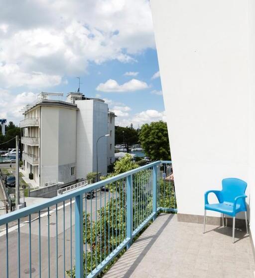 スタンダードルーム, Meet Gardalake Hostel