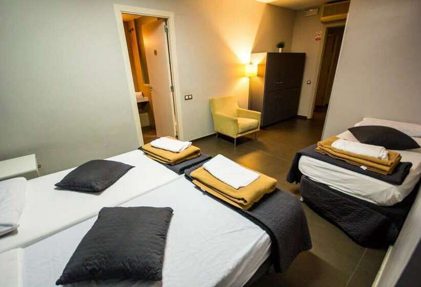 اتاق استاندارد, Don Moustache Boutique Hostel