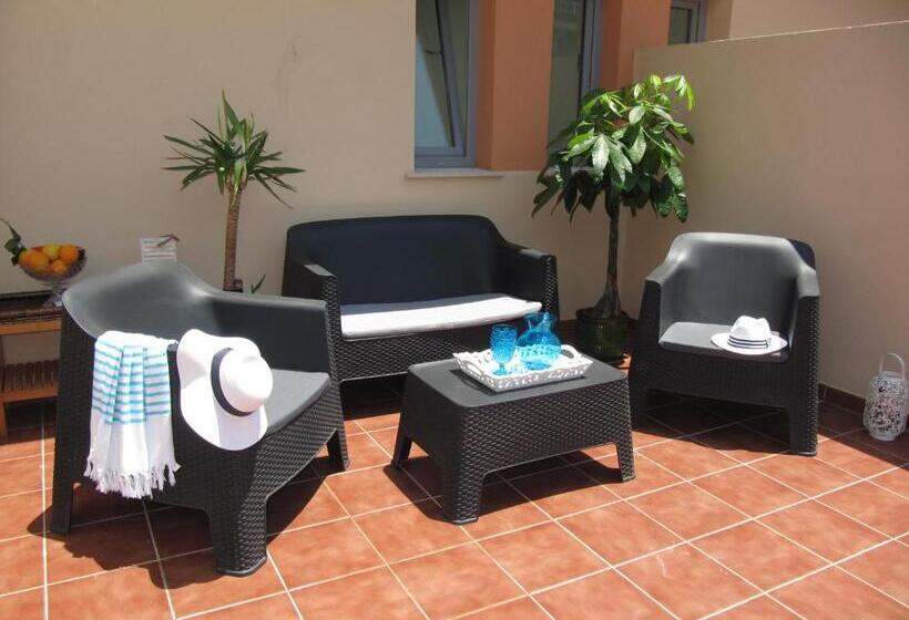1 Bedroom Penthouse Apartment, Life Apartments Alameda Colón