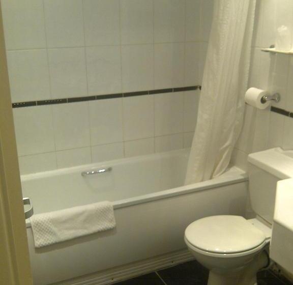 Номер Стандарт Трехместный, Brecon Hotel Sheffield Rotherham