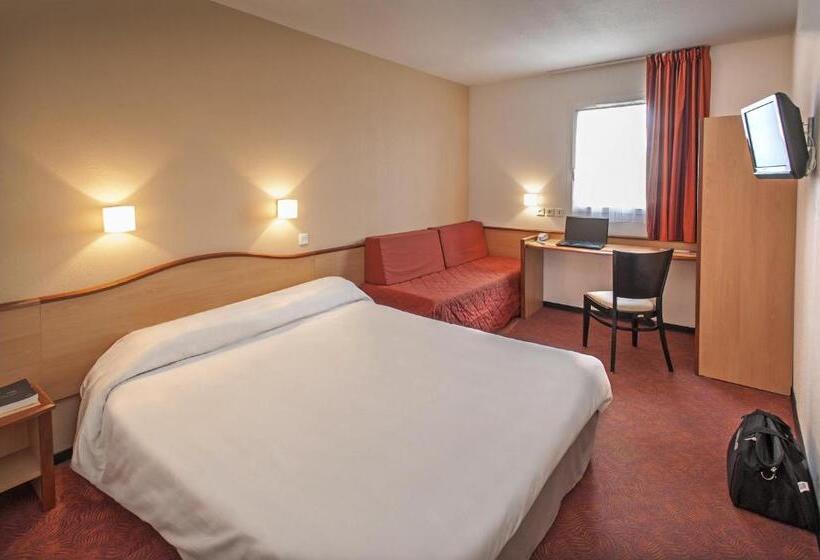 Номер Стандарт Трехместный, Brit Hotel Confort Montauban