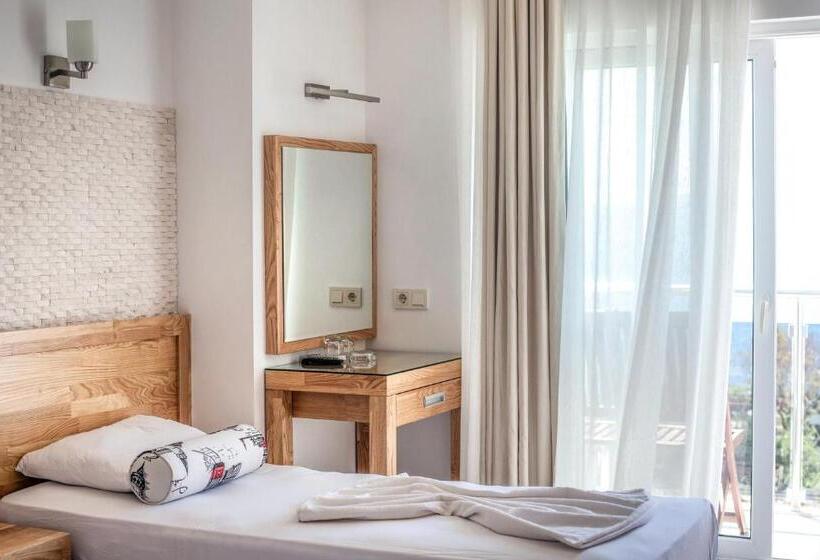 Quarto Estandar Vista Mar, Nur