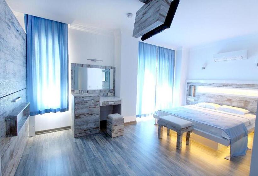Quarto Triplo Estandar, Nur