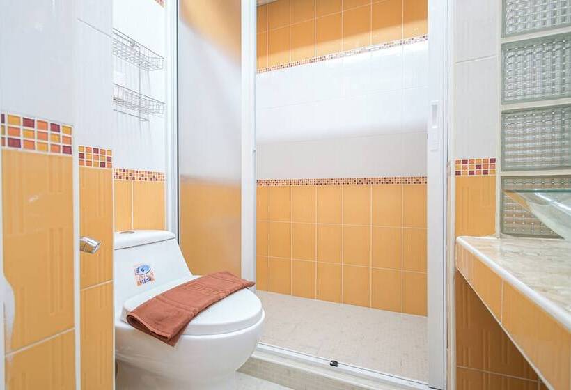 Quarto Triplo Estandar, Ac Habitat Bangkok