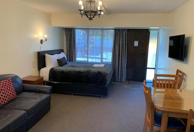 침실 1개 아파트, 755 Regal Court Motel