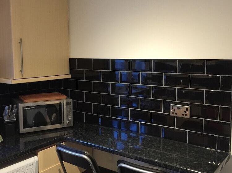 דירת שני חדרים, Haymarket Apartment