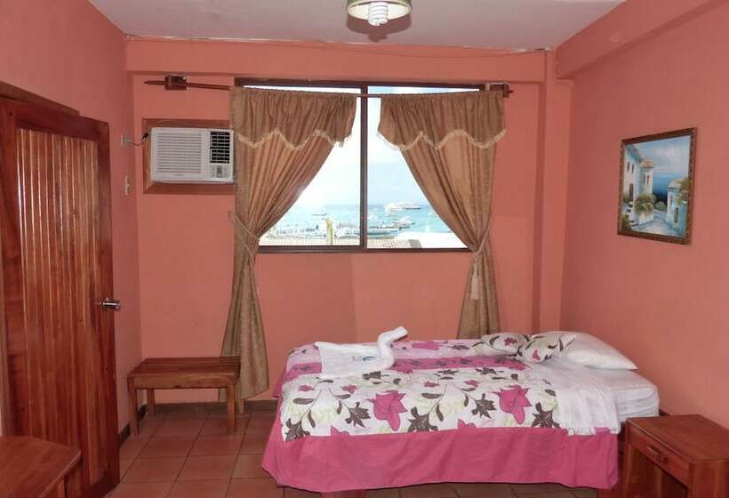 Chambre Familiale, Castro Galapagos