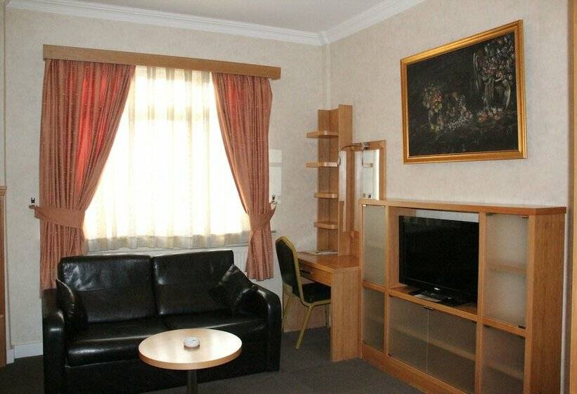 Номер Стандарт, Grand Hitit