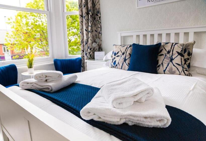 Стандартный Номер Кровать Кинг, Kingsway Guesthouse   A Selection Of Single, Double And Family Rooms In A Central Location