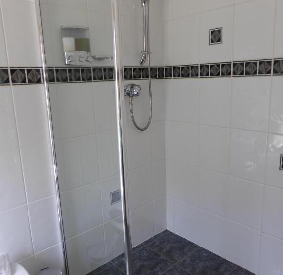 Номер Deluxe, Liongate House