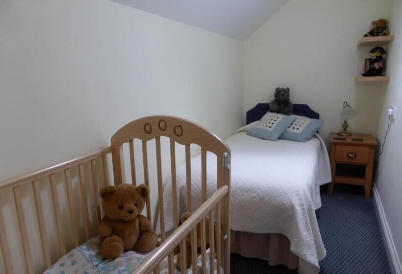 Family Suite, Liongate House